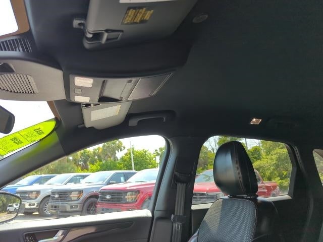 2023 Ford Escape ST-Line CLEAN CARFAX!
